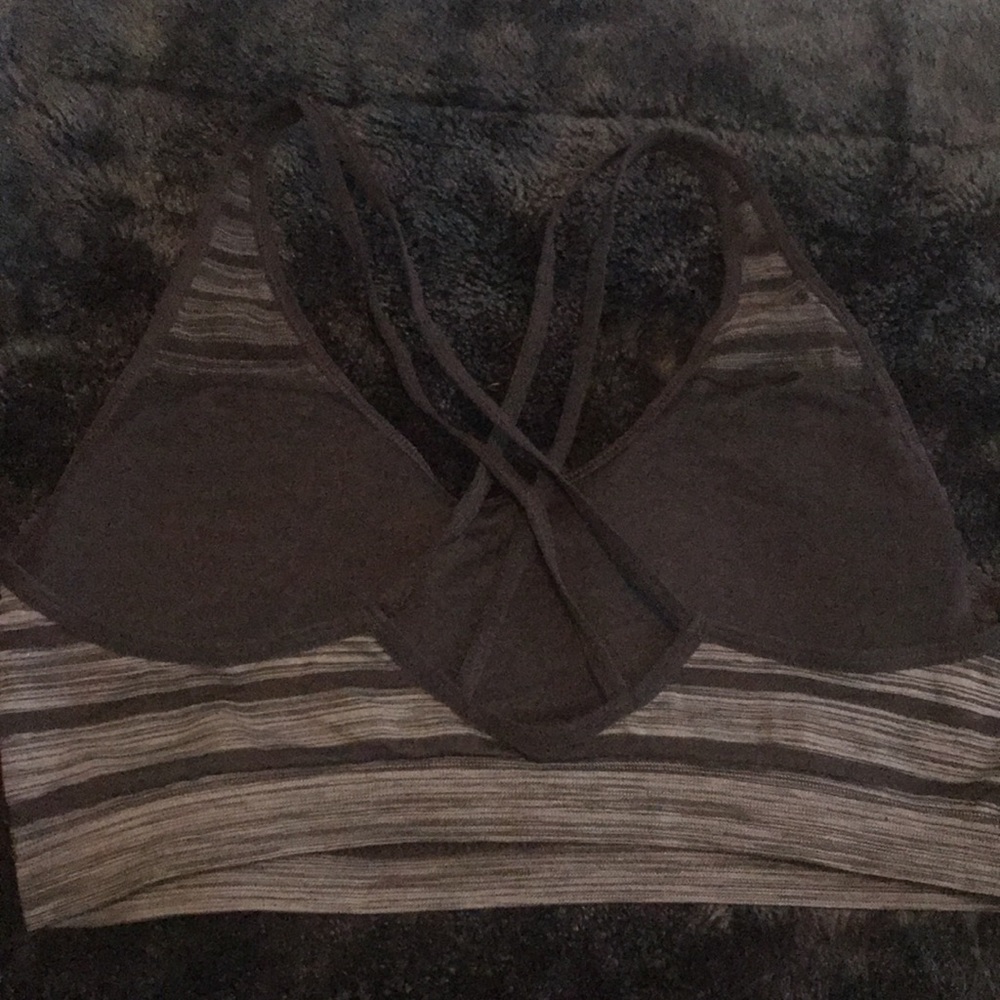 New Workout top - Picture 2 of 3